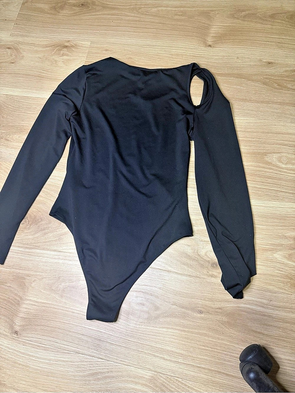 SHEIN Black Long Sleeve Bodysuit